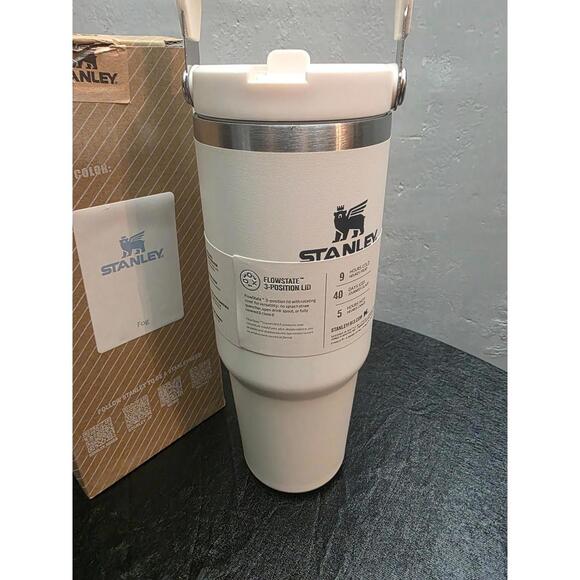 Stanley Quencher H2.0 30oz Fog Tumbler w/ Handle & Box NWT - Picture 2 of 2